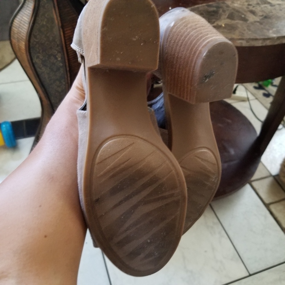 Guc, Carlos By Carlos Santana Open Toe Booties - image 8